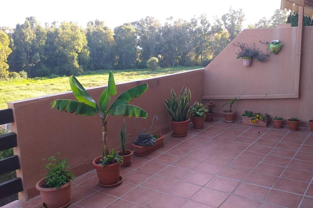 Planta Baja Cerca De La Playa Casares Costa Apartment Exterior foto